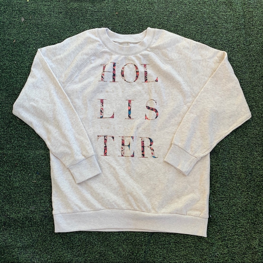 🌸Flowery Hollister Logo Long Sleeve 🌸